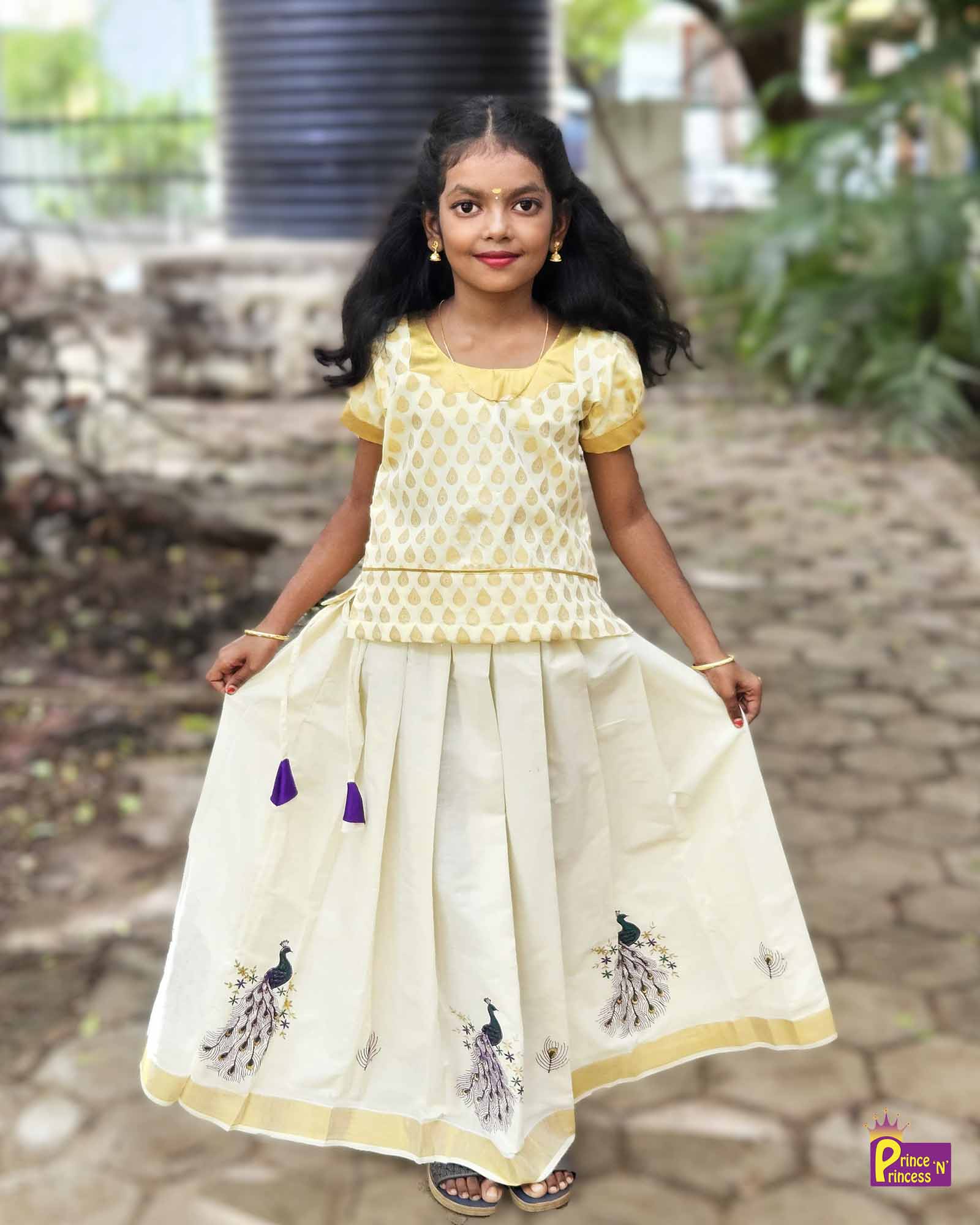 Kerala Traditional Dress For Kids Classy Threads Collectionzz Trendy kerala-traditional-dress-for-kids-classy-threads-collectionzz-trendy